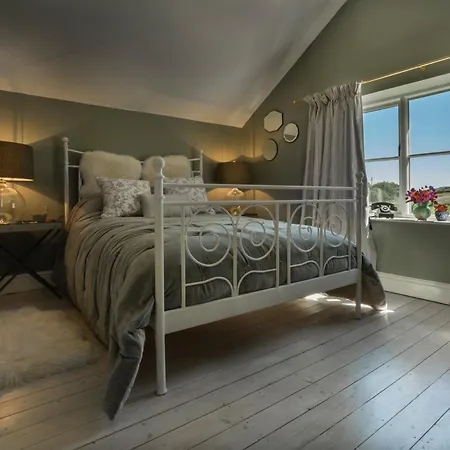 1 Bed In Coniston Lcc37 Holiday home