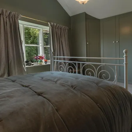 1 Bed In Coniston Lcc37 * High Nibthwaite