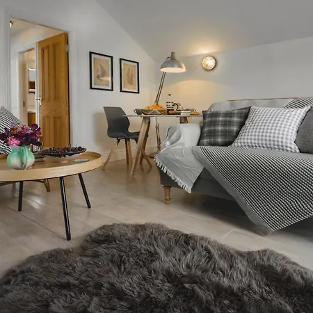 1 Bed In Coniston Lcc37 *